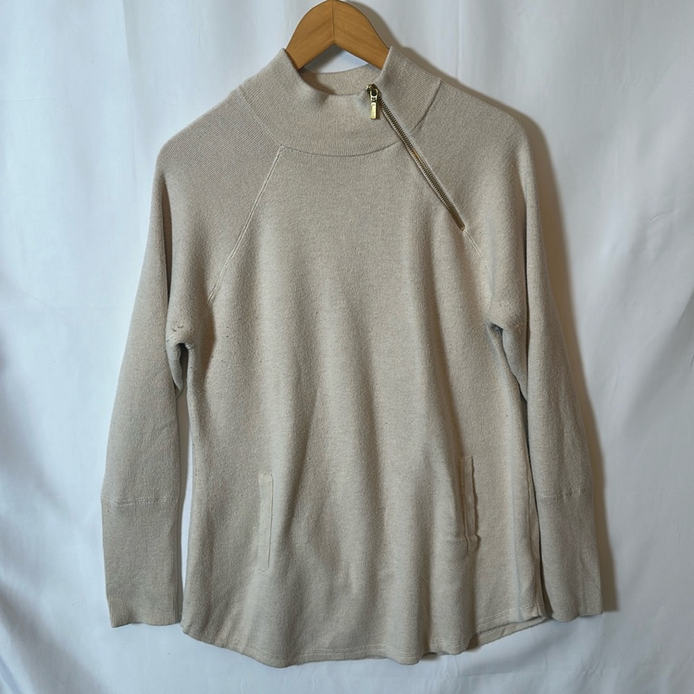 Tahari Zip Neck Sweater – Size L Neutral